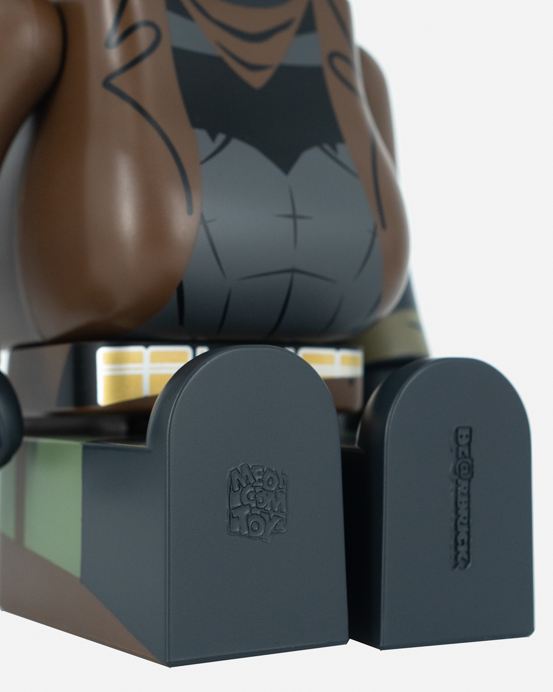 Bearbrick Knightmare Batman 400% Brown