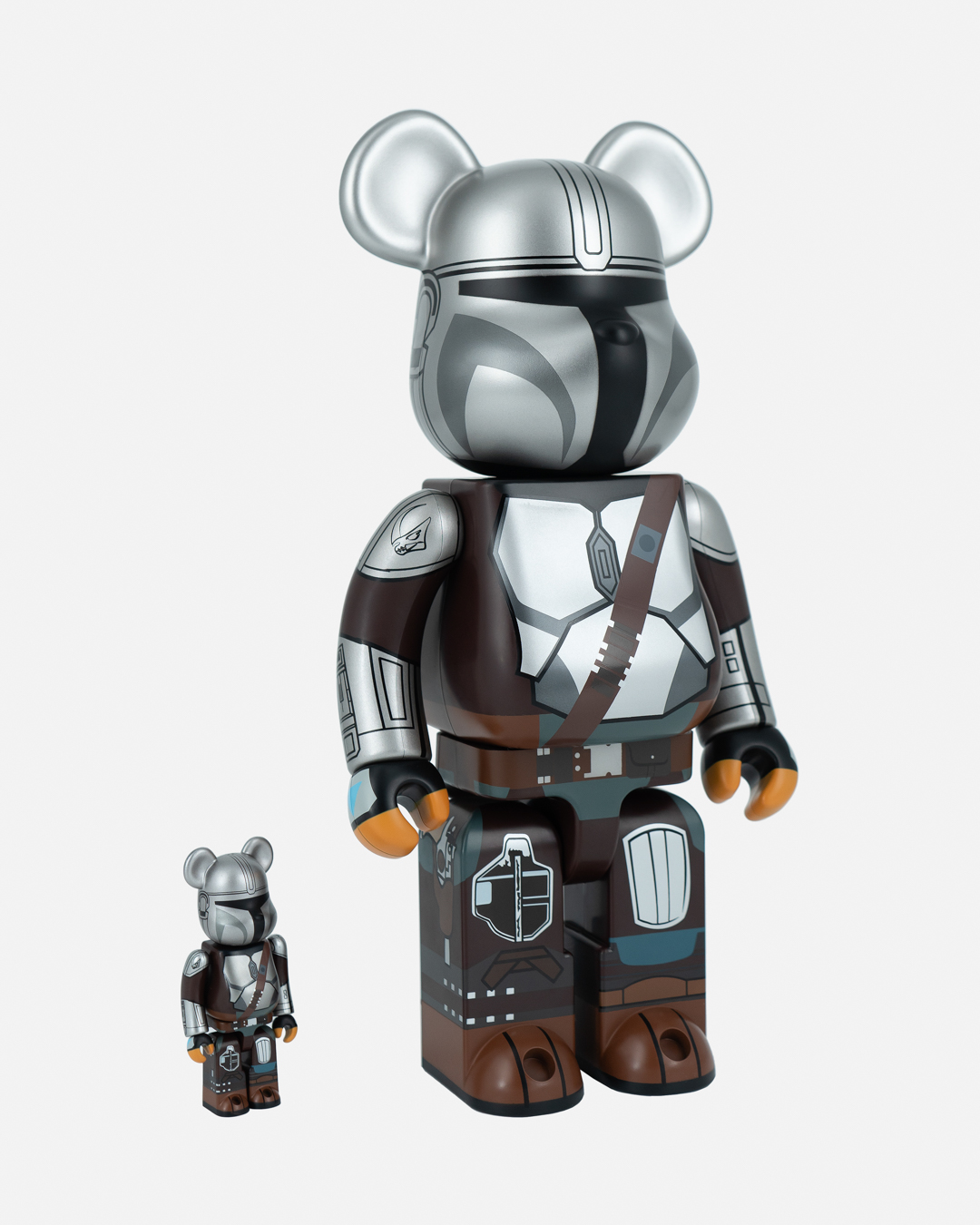 Bearbrick x Star Wars The Mandalorian Beskar Armor 100% & 400% Set