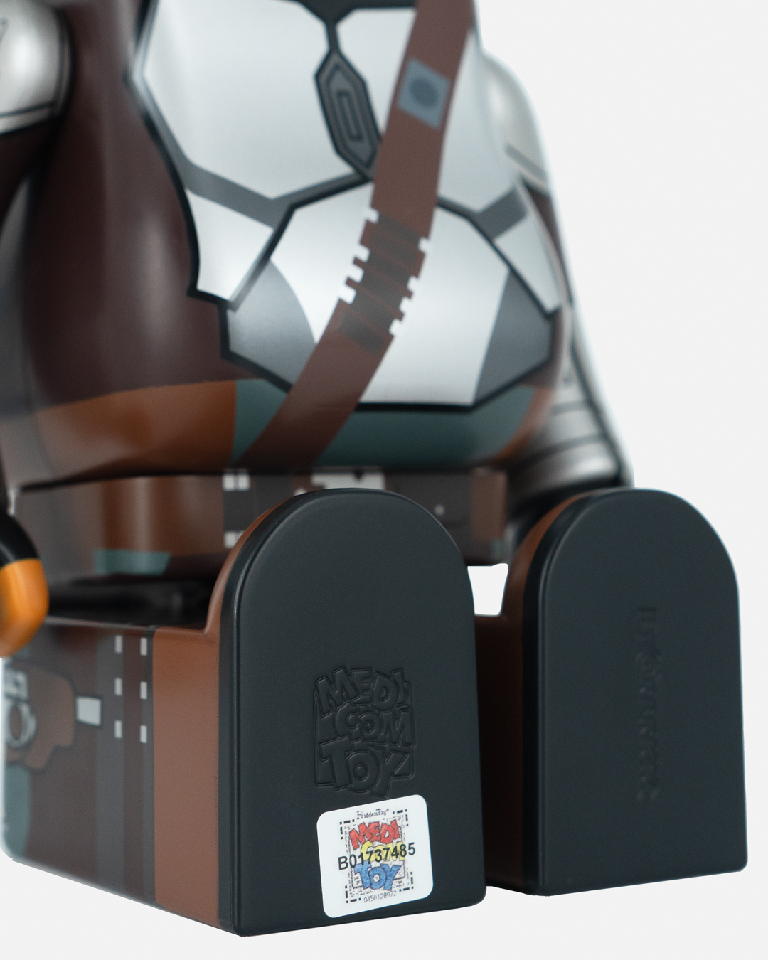 Bearbrick x Star Wars The Mandalorian Beskar Armor 100% & 400% Set